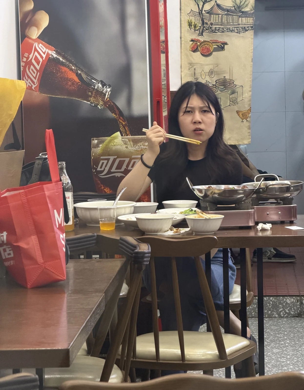 上海吃饭时拍下的王静